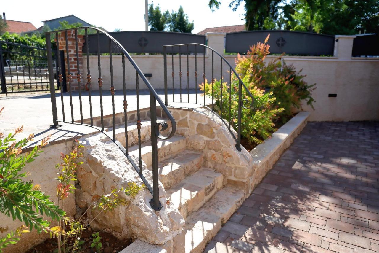 Stone Fantasy Villa Zadar Exterior photo